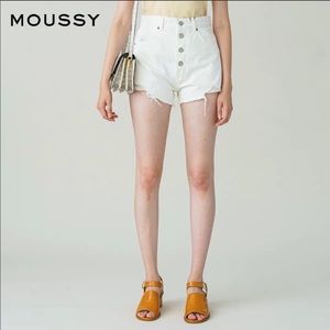 MOUSSY Denim white distressed shorts